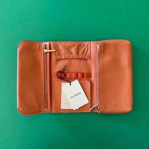 Cuyana Travel Beauty Roll